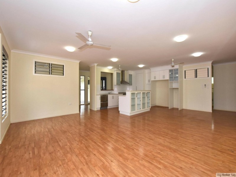 25 Pease Street, Tully QLD 4854