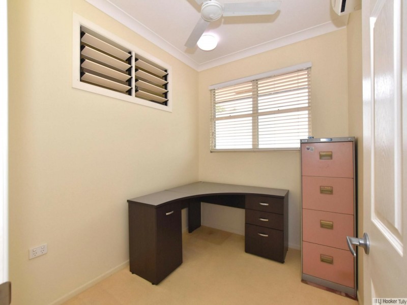 25 Pease Street, Tully QLD 4854