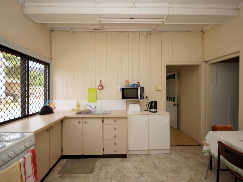 1-2/7 Blackman Street, Tully QLD 4854