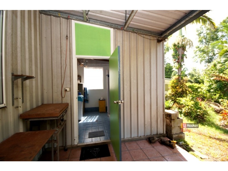 28 Melaleuca Drive, Tully Heads QLD 4854