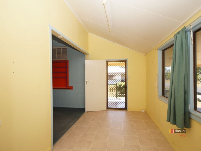 121 Taylor Street, Tully Heads QLD 4854