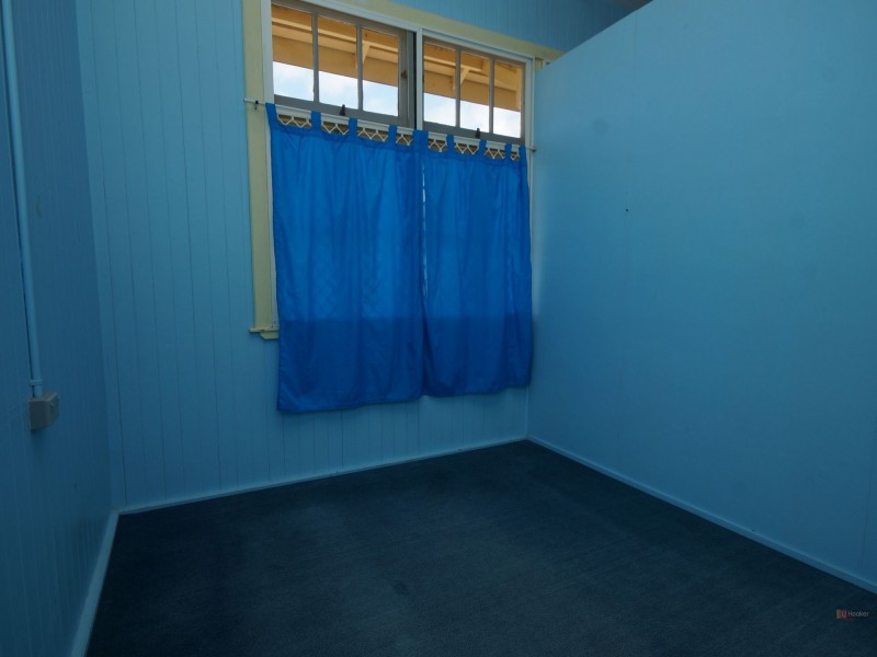 121 Taylor Street, Tully Heads QLD 4854