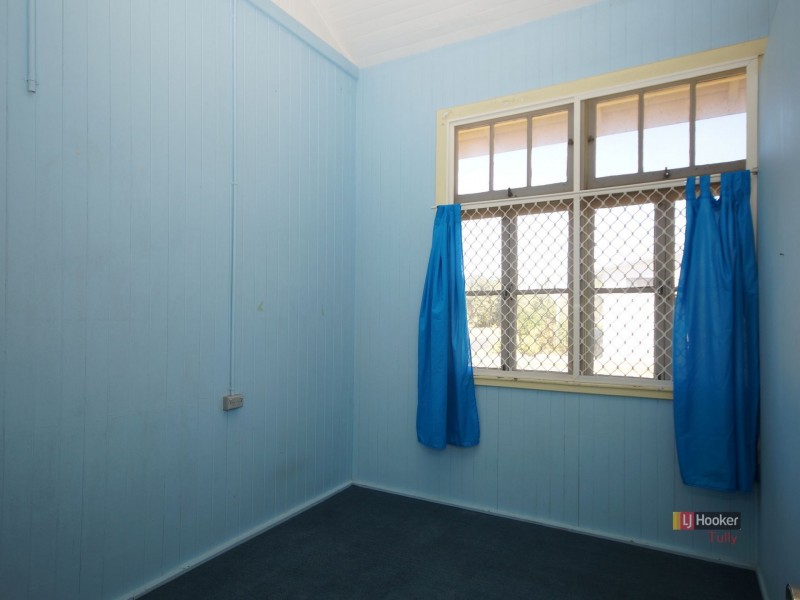 121 Taylor Street, Tully Heads QLD 4854