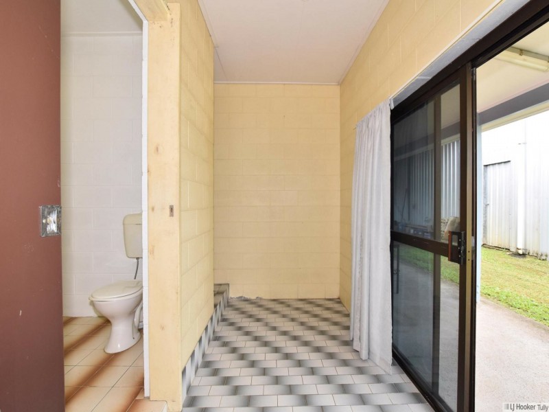 10 Casuarina Street, Tully Heads QLD 4854