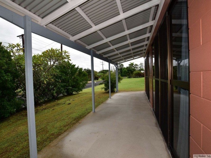 10 Casuarina Street, Tully Heads QLD 4854