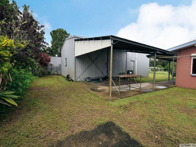 10 Casuarina Street, Tully Heads QLD 4854