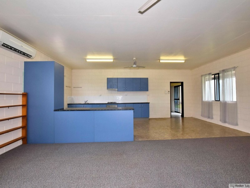 10 Casuarina Street, Tully Heads QLD 4854