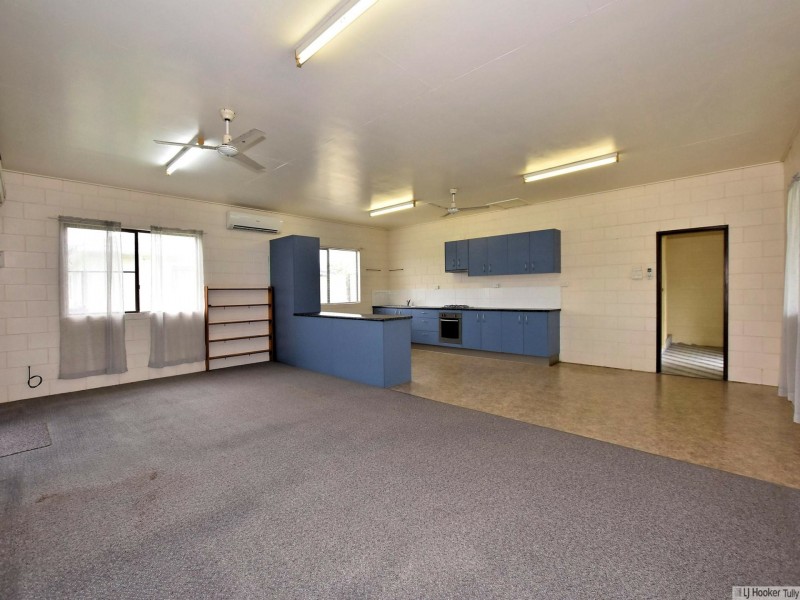 10 Casuarina Street, Tully Heads QLD 4854