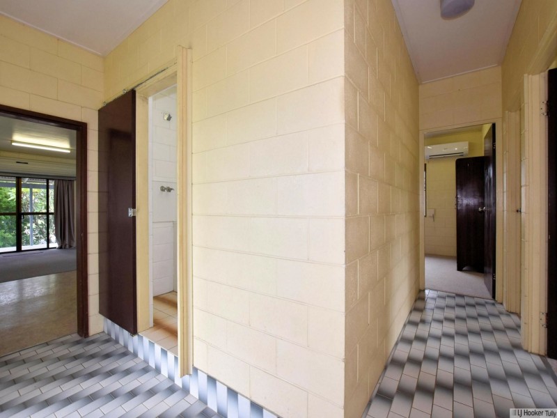 10 Casuarina Street, Tully Heads QLD 4854