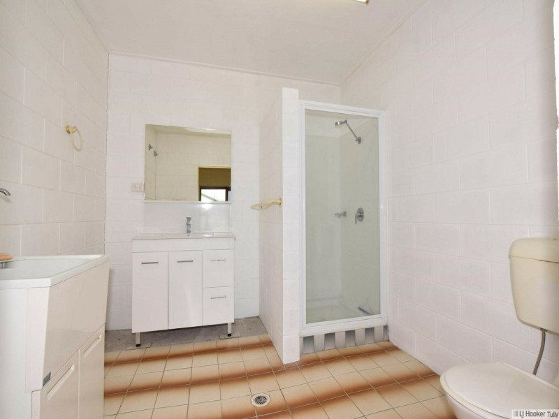 10 Casuarina Street, Tully Heads QLD 4854