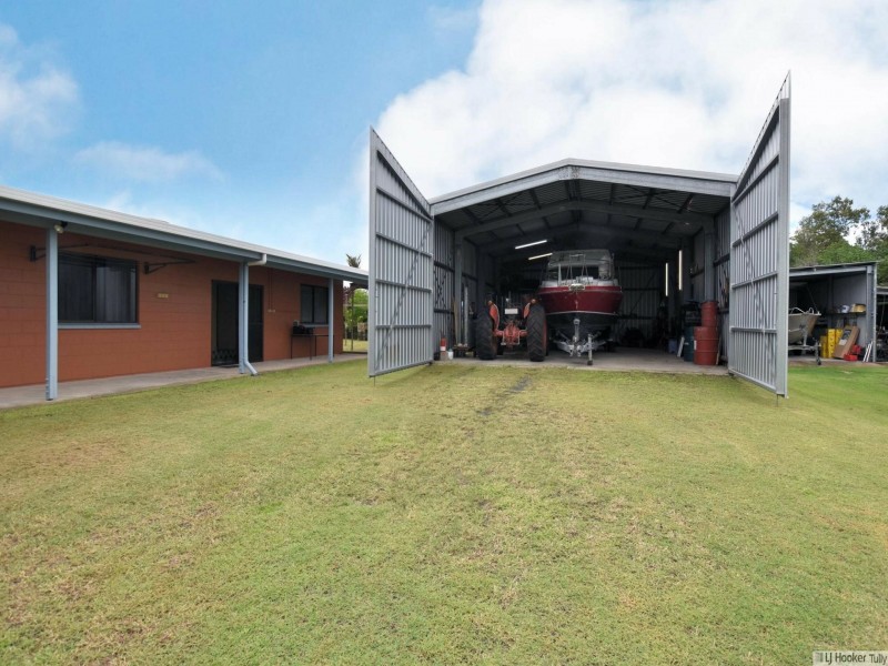 10 Casuarina Street, Tully Heads QLD 4854