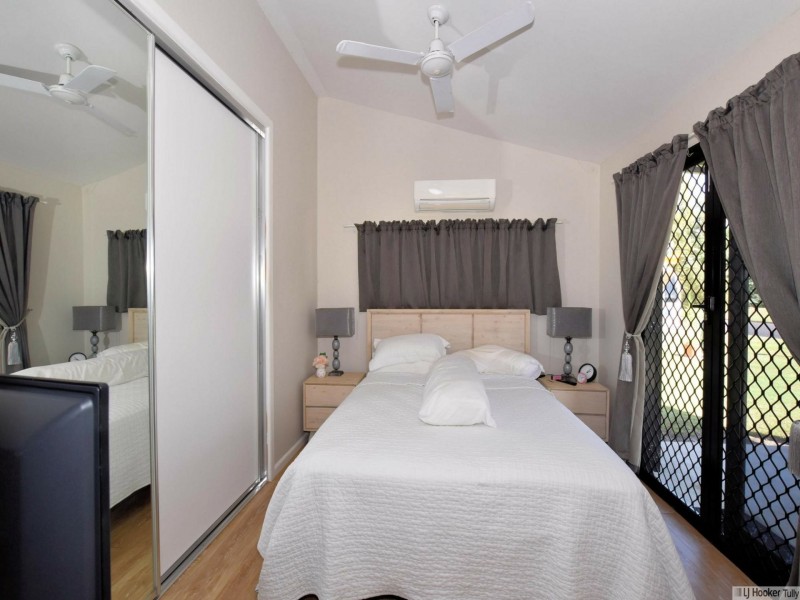 16 Muir Street, Tully Heads QLD 4854