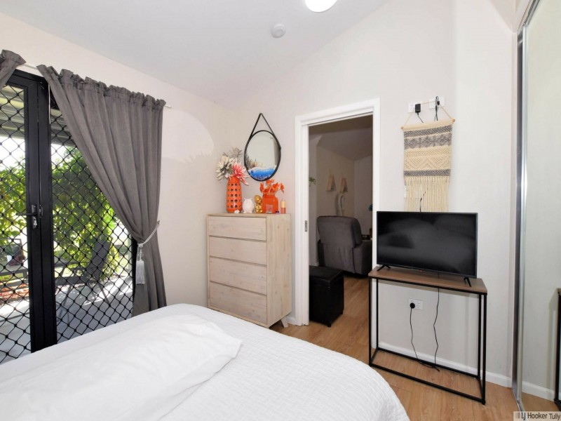 16 Muir Street, Tully Heads QLD 4854