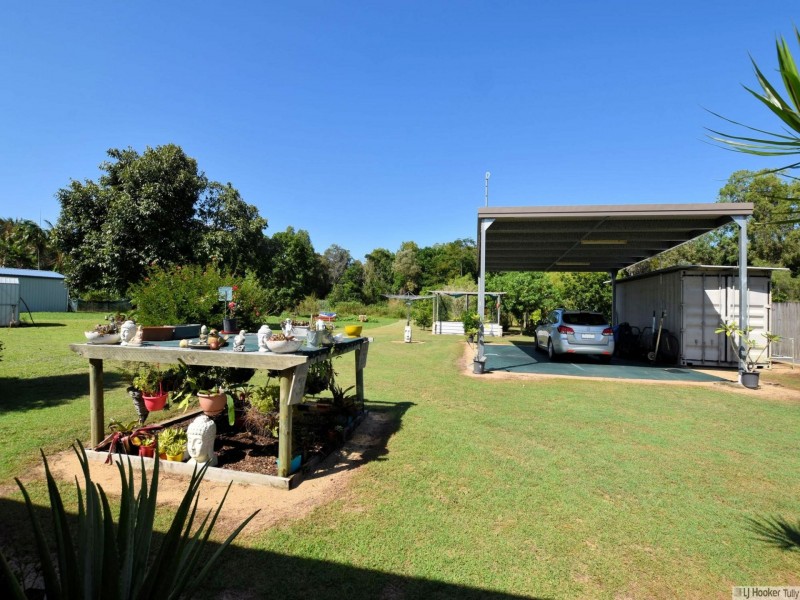 16 Muir Street, Tully Heads QLD 4854