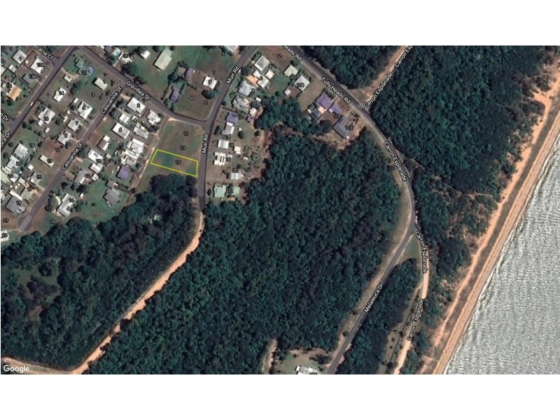 15 Muir Street, Tully Heads QLD 4854
