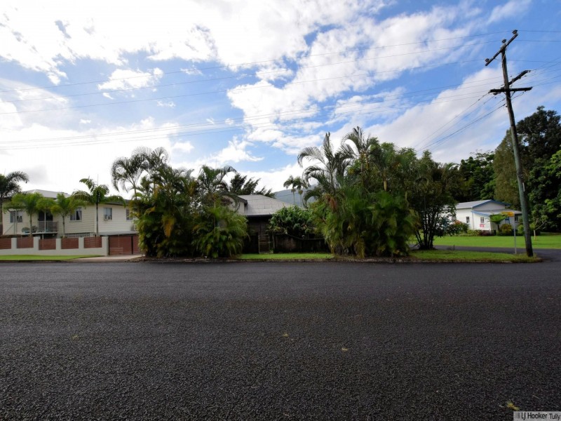 2 Murray Street, Tully QLD 4854