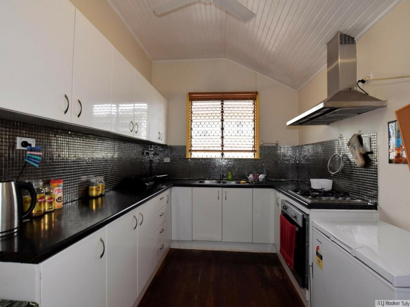 2 Murray Street, Tully QLD 4854