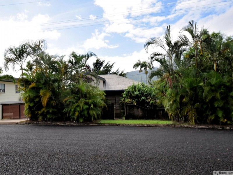 2 Murray Street, Tully QLD 4854