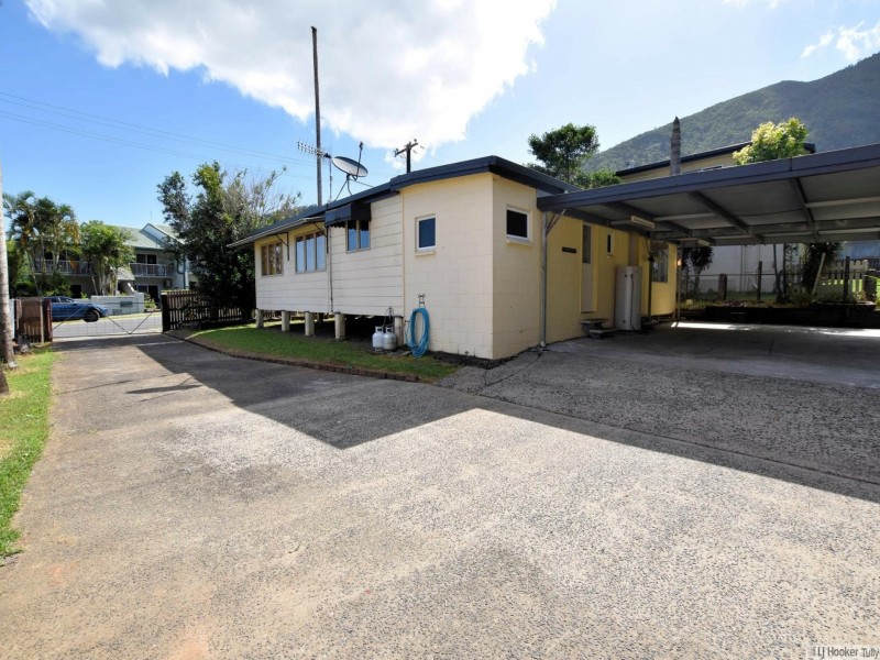 14 Watkins Street, Tully QLD 4854