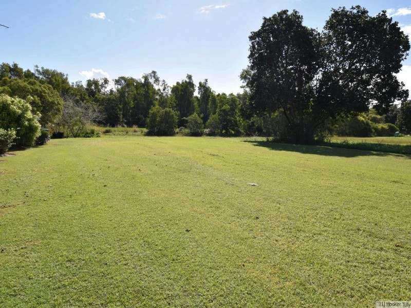 69 Taylor Street, Tully Heads QLD 4854