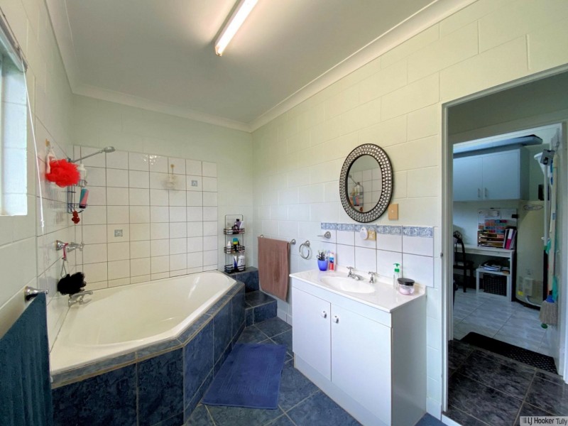 8 Stuart Drive, Feluga QLD 4854