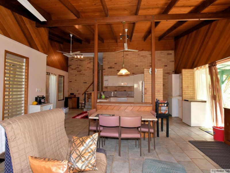 19 Bamber Street, Tully QLD 4854