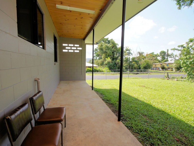 9 Henry Street, Tully QLD 4854