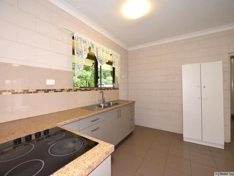 9 Henry Street, Tully QLD 4854