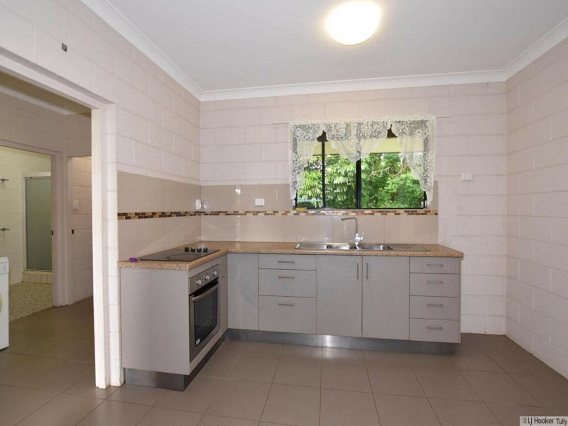 9 Henry Street, Tully QLD 4854