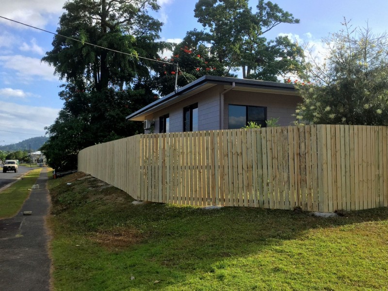 9 Henry Street, Tully QLD 4854