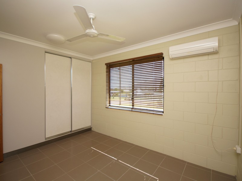 9 Henry Street, Tully QLD 4854