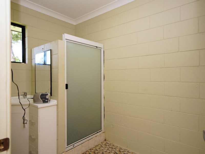 9 Henry Street, Tully QLD 4854