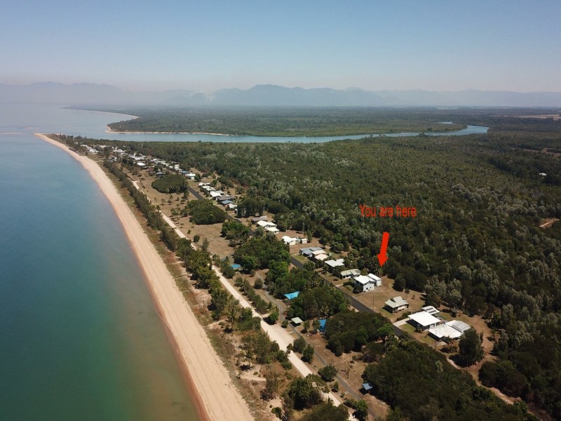 117 Taylor Street, Tully Heads QLD 4854