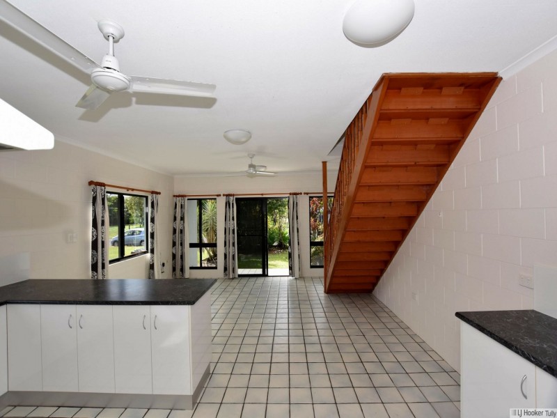 117 Taylor Street, Tully Heads QLD 4854