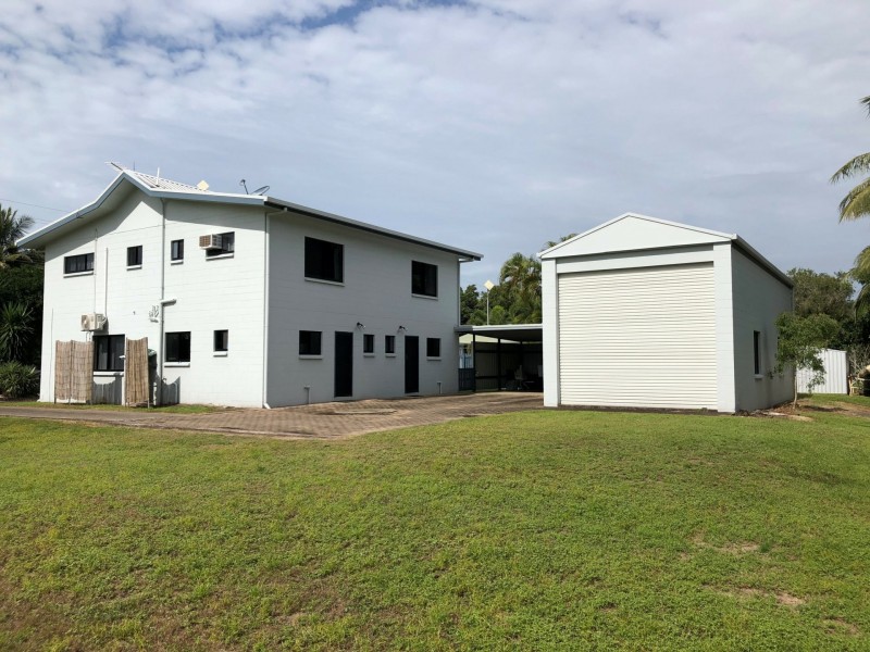 117 Taylor Street, Tully Heads QLD 4854