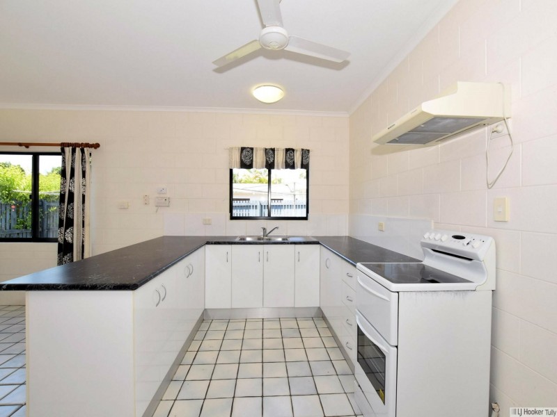 117 Taylor Street, Tully Heads QLD 4854