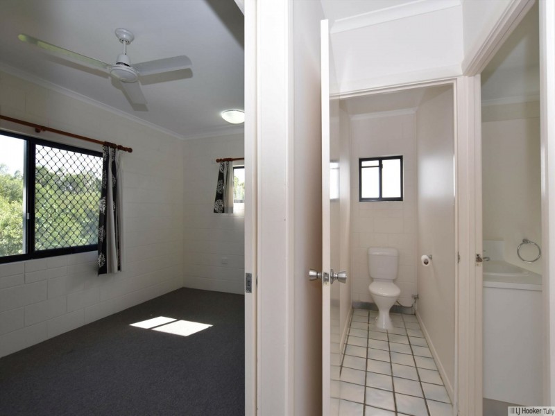 117 Taylor Street, Tully Heads QLD 4854