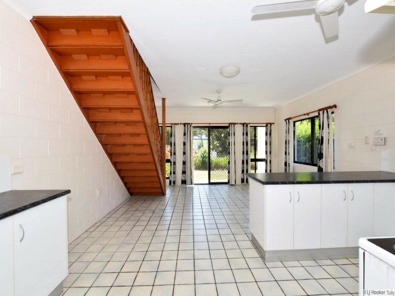 117 Taylor Street, Tully Heads QLD 4854