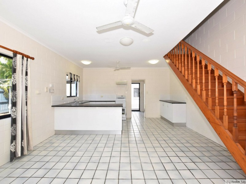 117 Taylor Street, Tully Heads QLD 4854