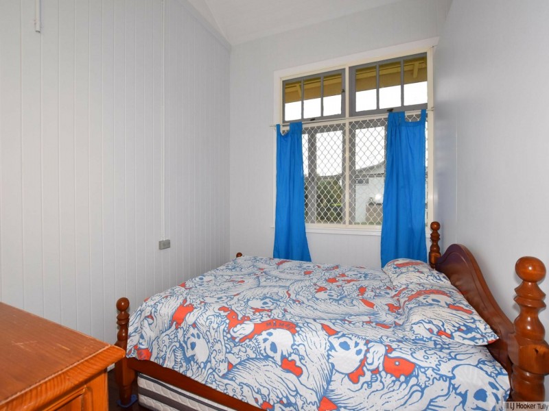 121 Taylor Street, Tully Heads QLD 4854