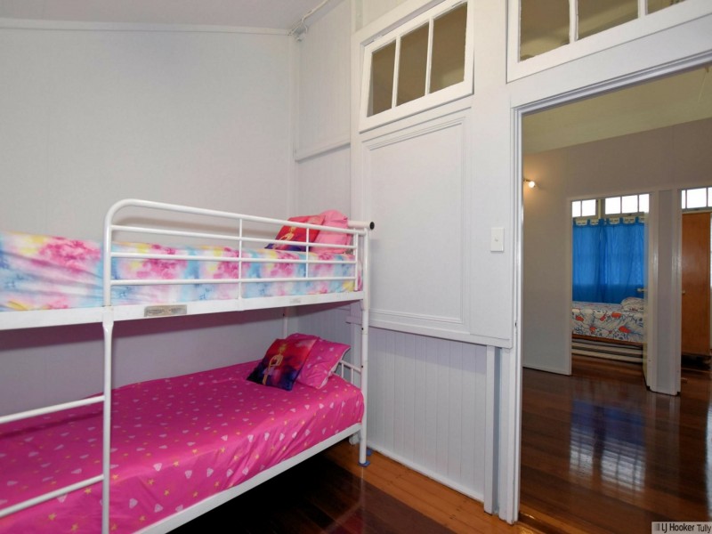 121 Taylor Street, Tully Heads QLD 4854