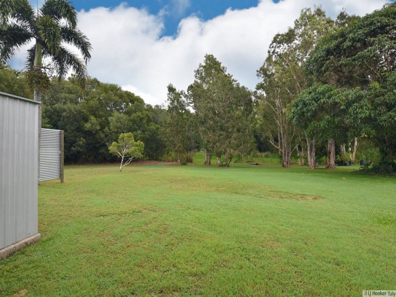 121 Taylor Street, Tully Heads QLD 4854