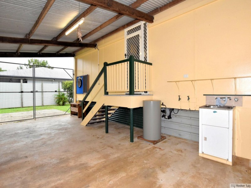 121 Taylor Street, Tully Heads QLD 4854