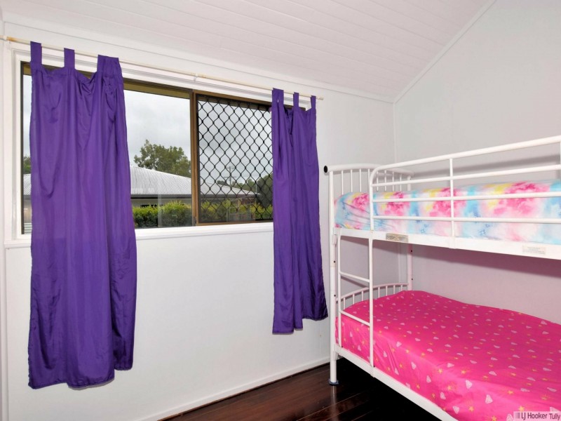 121 Taylor Street, Tully Heads QLD 4854