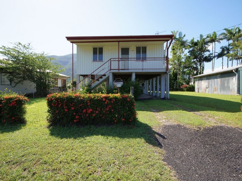 39 Murray Street, Tully QLD 4854
