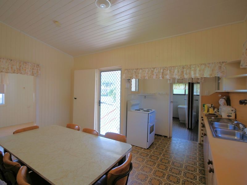 39 Murray Street, Tully QLD 4854