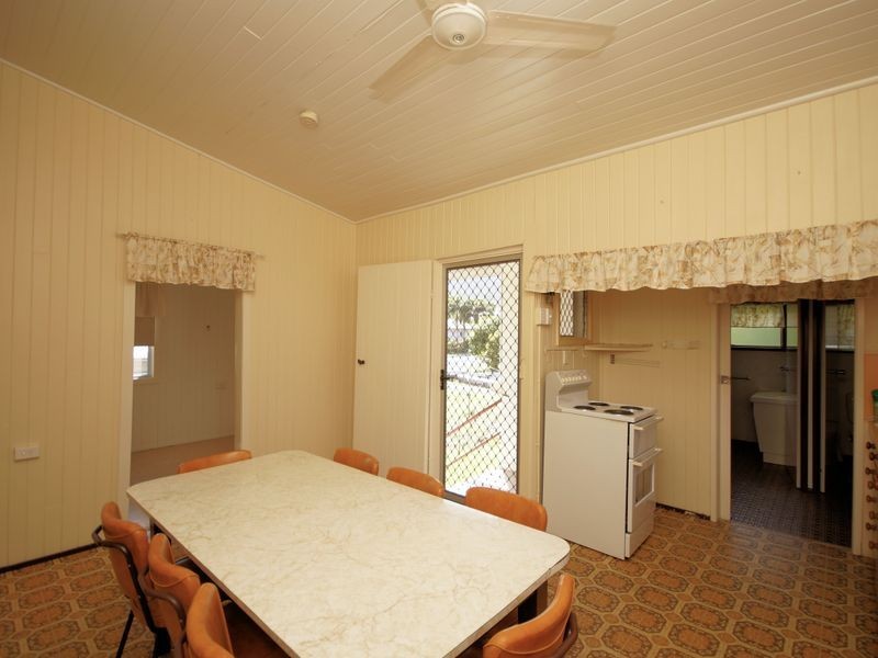 39 Murray Street, Tully QLD 4854