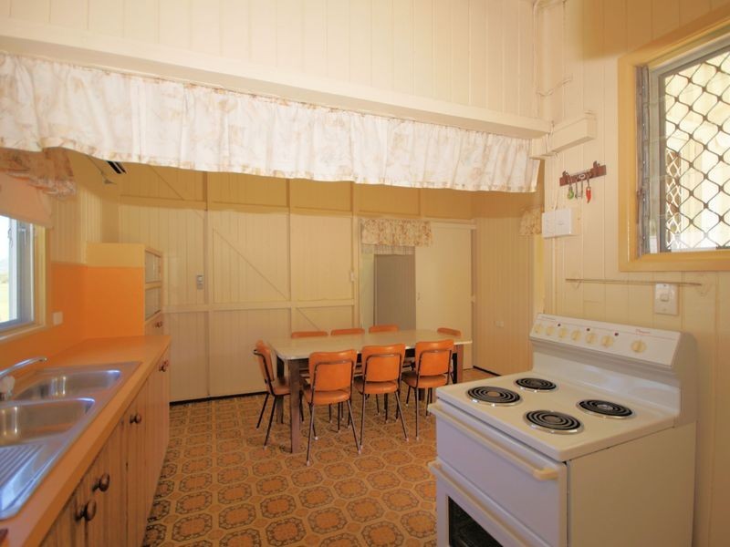 39 Murray Street, Tully QLD 4854