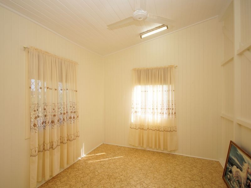 39 Murray Street, Tully QLD 4854