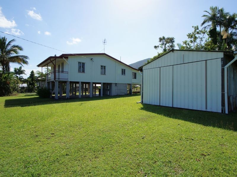39 Murray Street, Tully QLD 4854